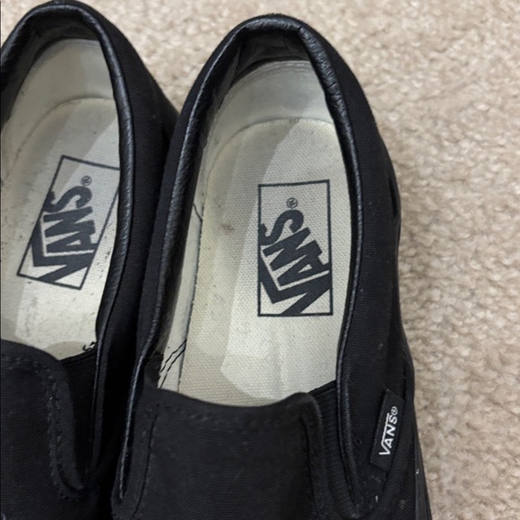 Vans Classic Black Canvas Slip-Ons - Men’s Size 6.5 - Women’s Size 8 - Picture 2 of 6